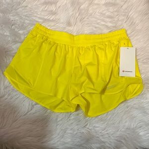 Lululemon Hotty Hots LR Short 4” Lined, Size 14, Sonic Yellow